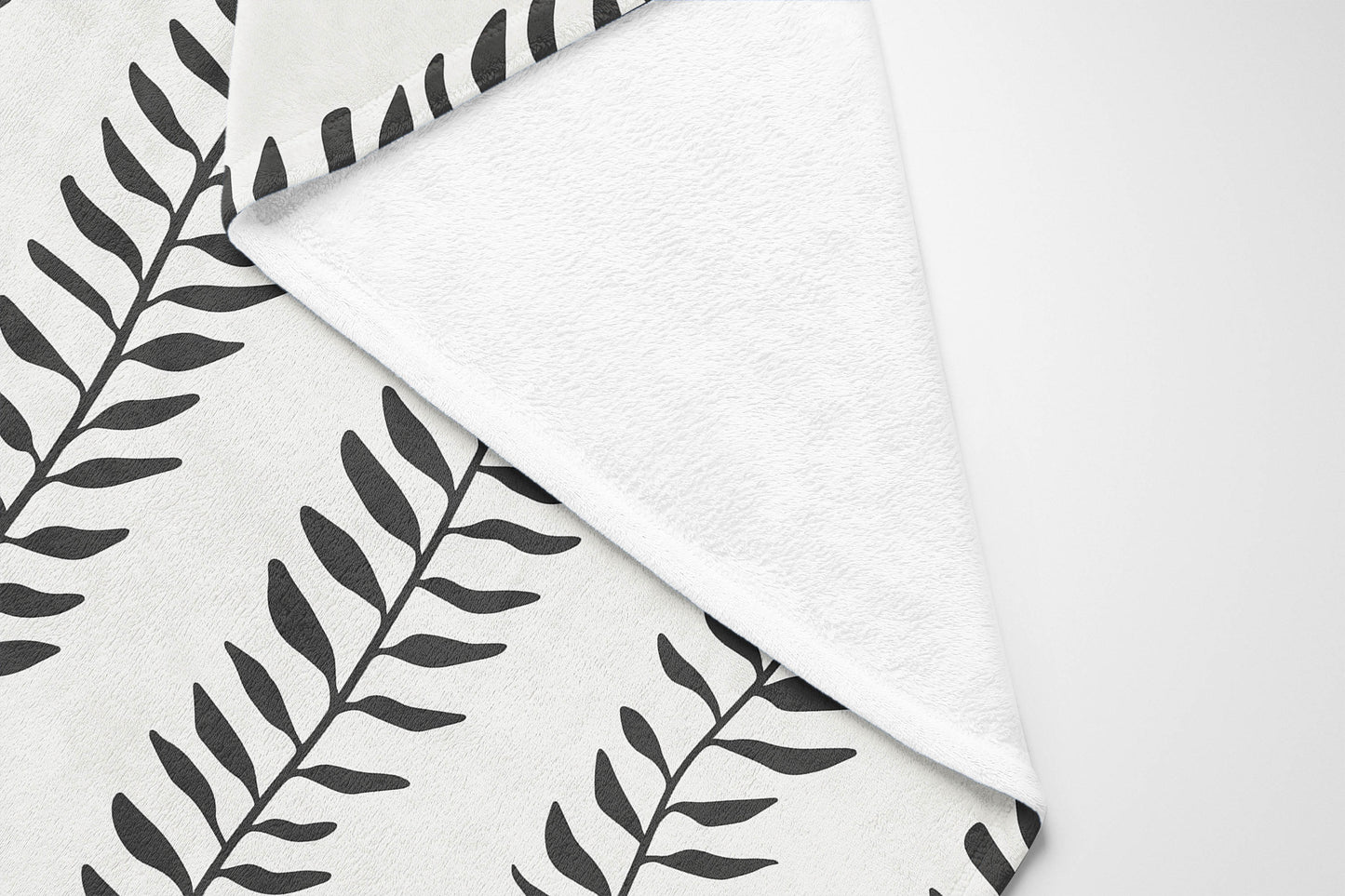 Mystic Ivy Velveteen Fleece Blanket
